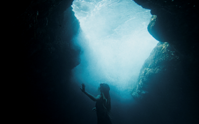 Ocean52 coproduce junto con la campeona de Surf Garazi Sánchez, el documental VERGÜENZA